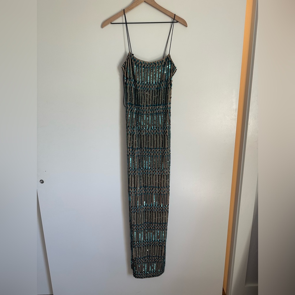 NWOT Alice + Olivia Maxi sequined dress - size 8 - not avail online